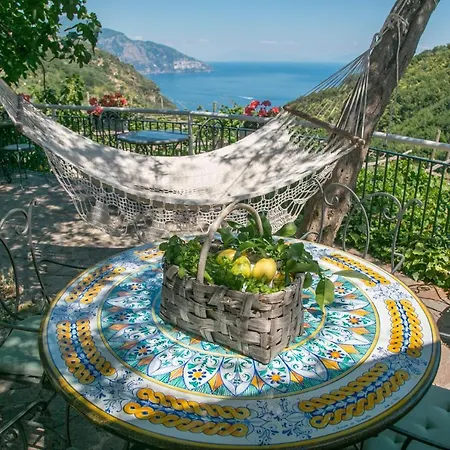 Costanza Sorrento Sant'Agnello